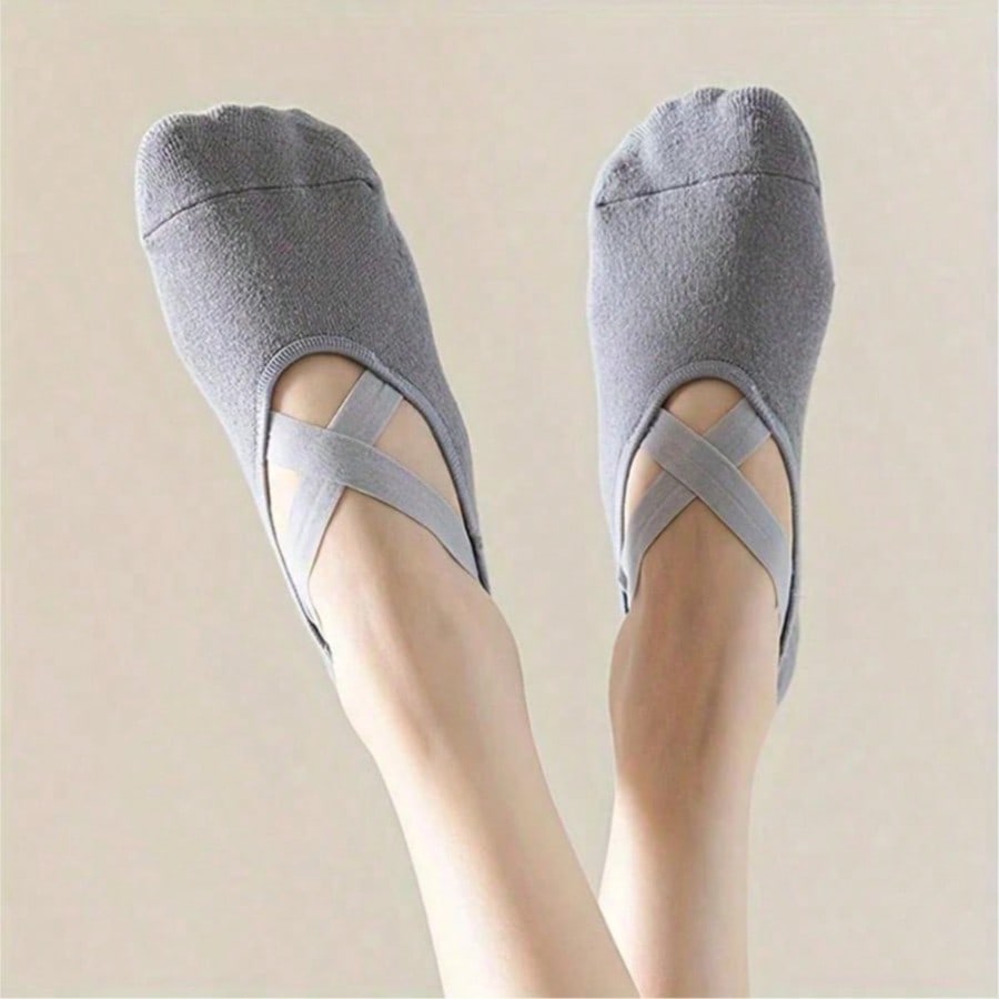 Anti-slip silicone sole yoga s - Pilates Yoga Fitness ulasan dan harga